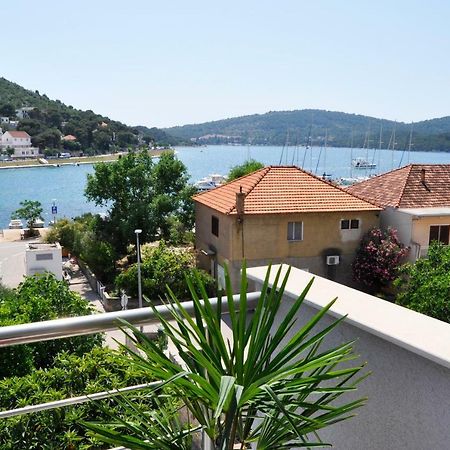 Anemos Apartman Appartamento Tisno Esterno foto