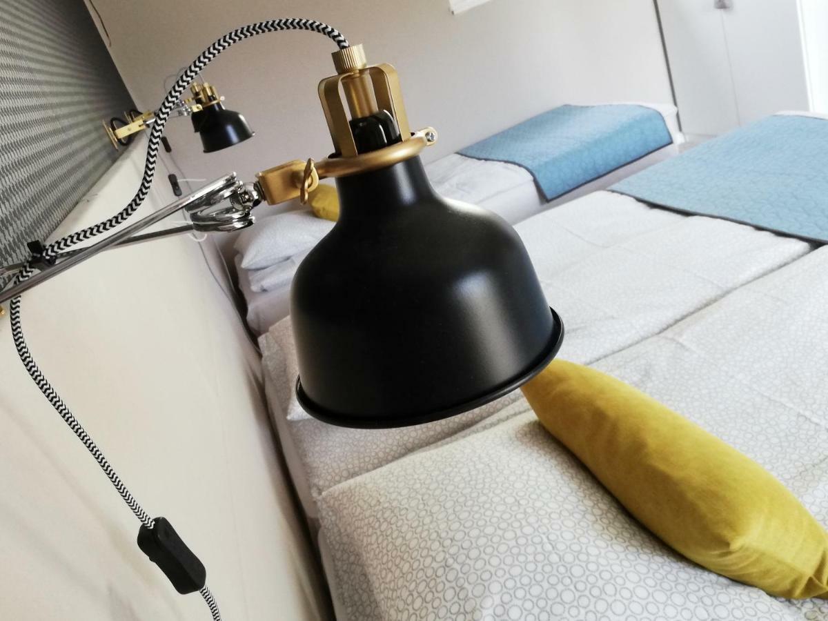 Anemos Apartman Appartamento Tisno Esterno foto