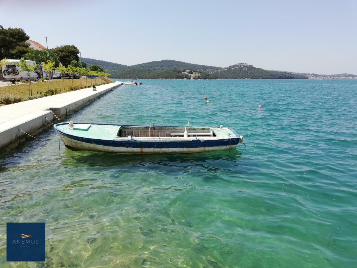 Anemos Apartman Appartamento Tisno Esterno foto